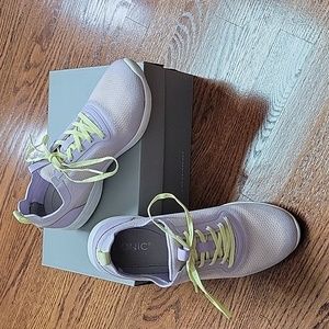 Vionic Sky Lenora Pastel Lilac Lavendar Womens Sneakers size 9